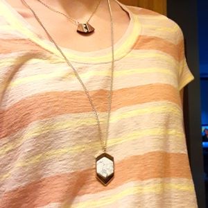 Pendant white and black stone necklace